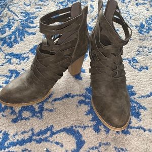 🖤Charcoal strap booties🖤